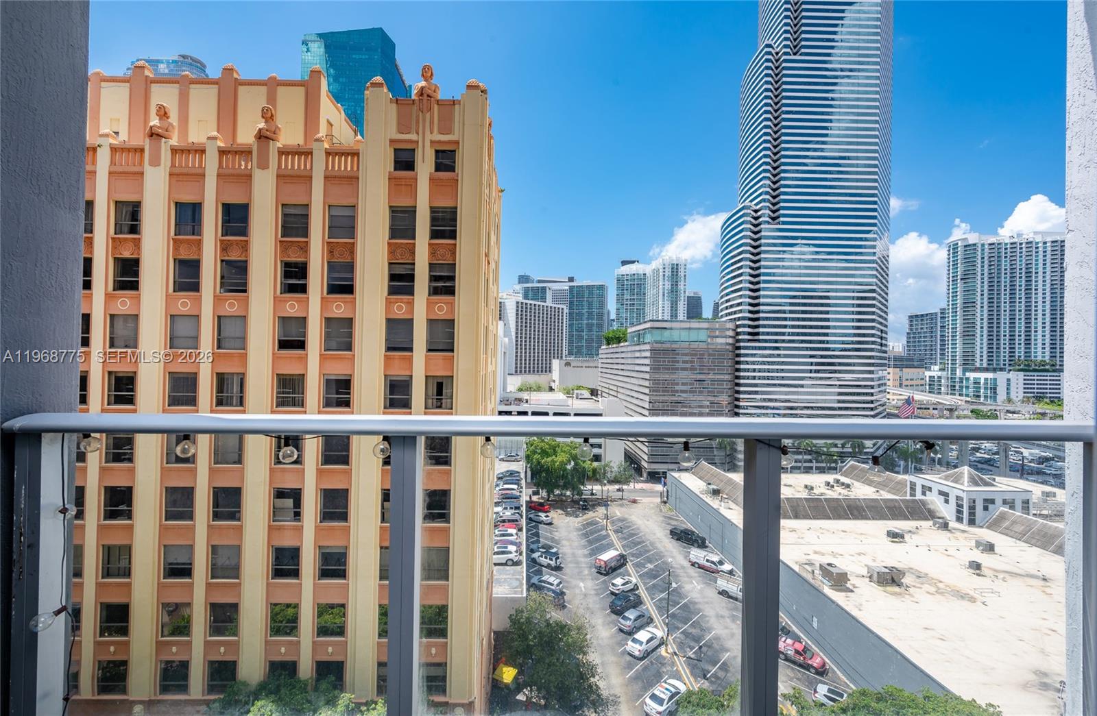 151 Southeast 1st Street, Unit 909 Miami, FL 33131 - Photo 14 of 48