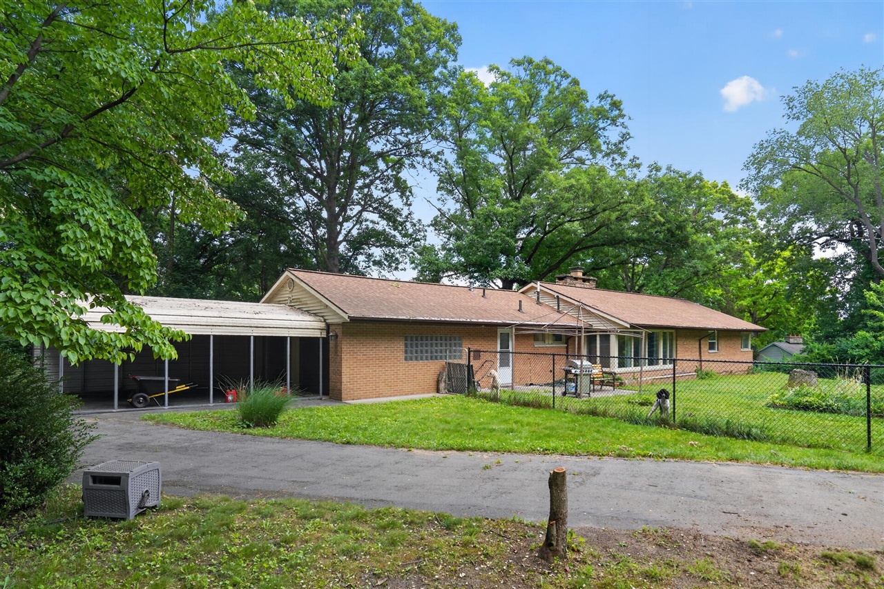 2475 Park Drive Jackson, MI 49203 - Photo 6 of 41