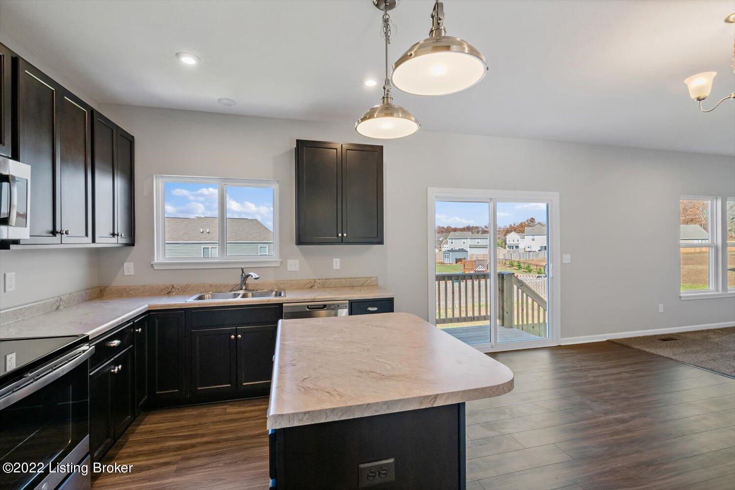 204 Blue Ridge Circle Mount Washington, KY 40047 - Photo 4 of 29 03-Kitchen