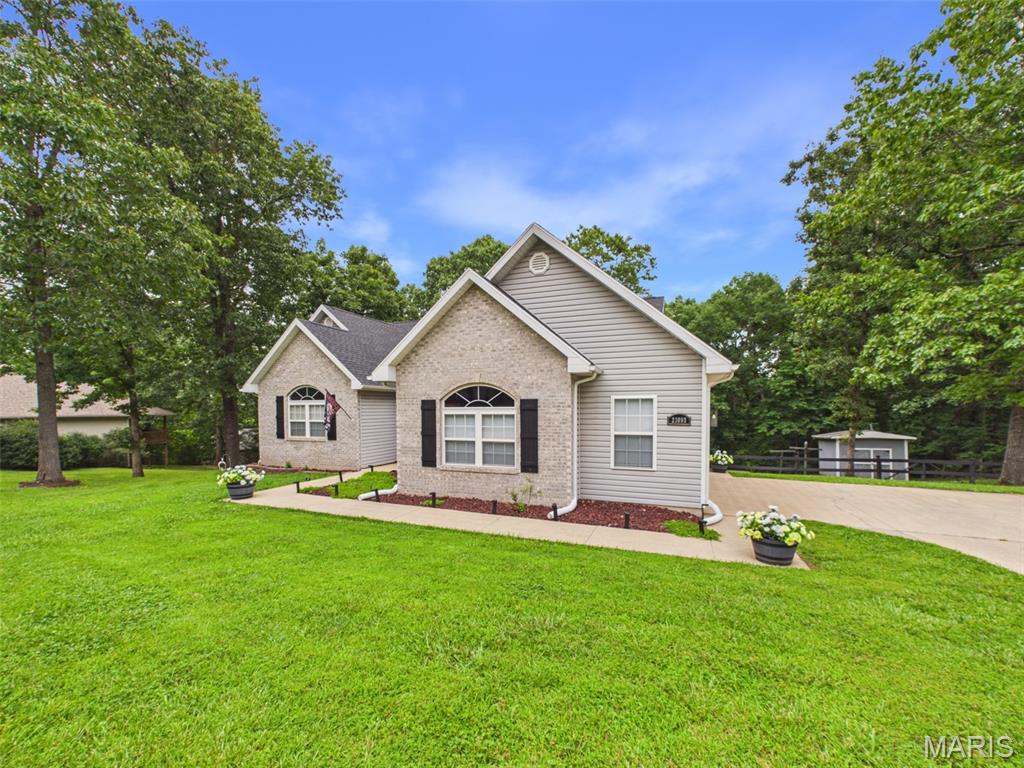 21093 Layla Road Waynesville, MO 65583 - Photo 2 of 57