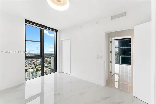 $18,500 | 700 Northeast 24th Street, Unit 5401, Miami, FL 33137
