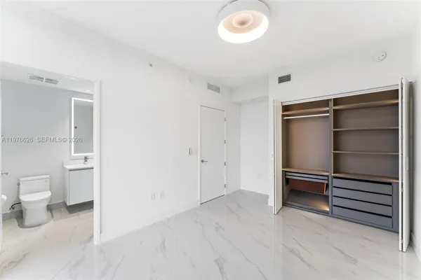 $18,500 | 700 Northeast 24th Street, Unit 5401, Miami, FL 33137