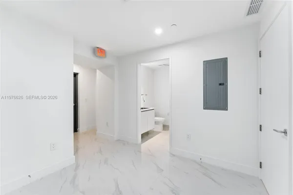 $18,500 | 700 Northeast 24th Street, Unit 5401, Miami, FL 33137