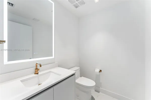 $18,500 | 700 Northeast 24th Street, Unit 5401, Miami, FL 33137