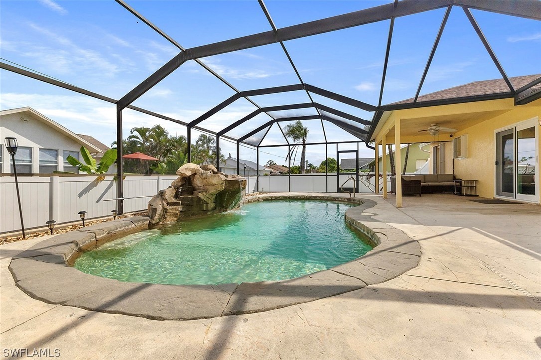9123 Aster Road Fort Myers, FL 33967 - Photo 2 of 25 Gallery Image 2