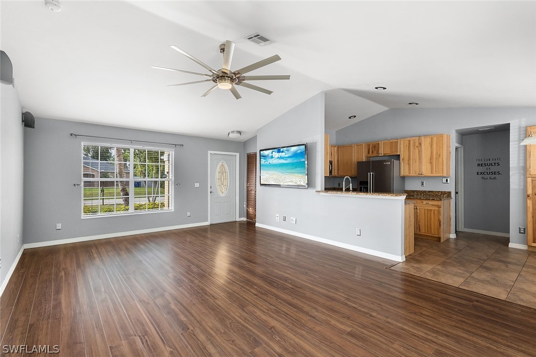 9123 Aster Road Fort Myers, FL 33967 - Photo 6 of 25 Gallery Image 6
