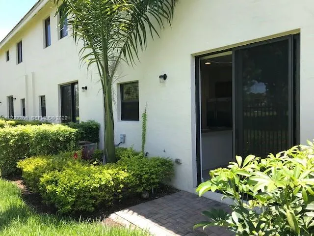 $545,000 | 317 Northeast 194th Lane, Unit 317, Miami, FL 33179