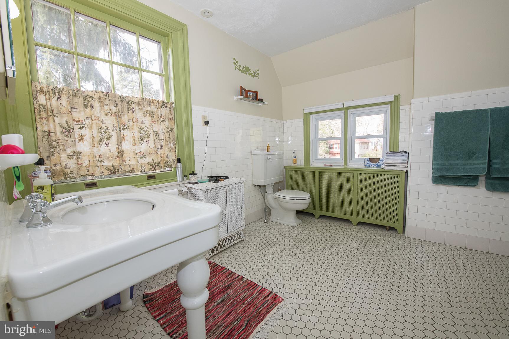 309 Orchard Way Wayne, PA 19087 - Photo 21 of 36 Gallery Image 21