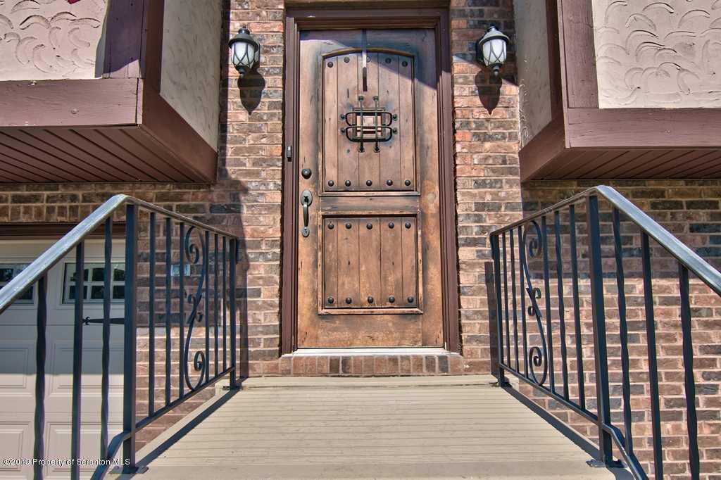 633 White Birch Road Clarks Summit, PA 18411 - Photo 2 of 52 Gallery Image 2