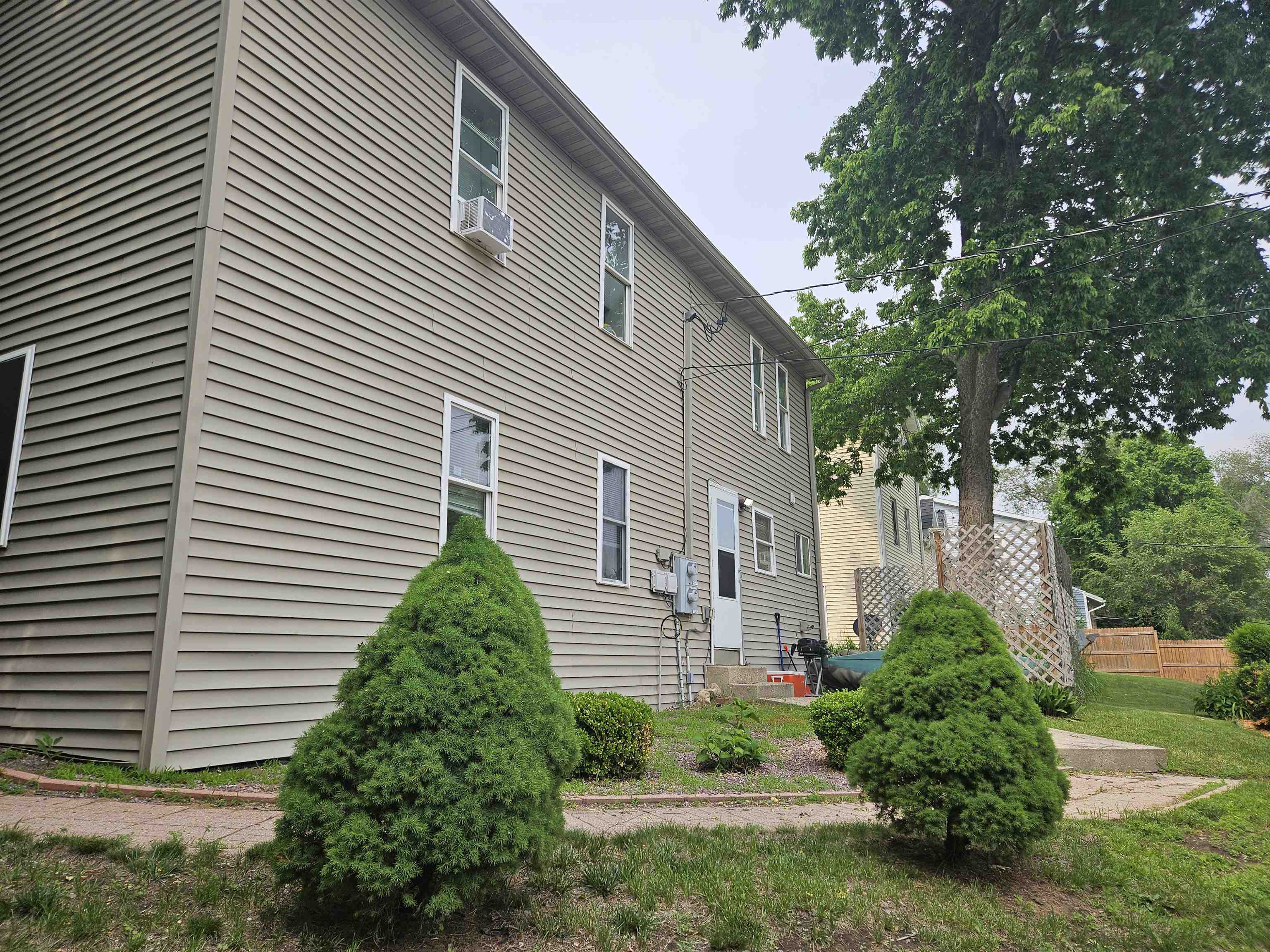 502 East Cook Street Portage, WI 53901 - Photo 4 of 30