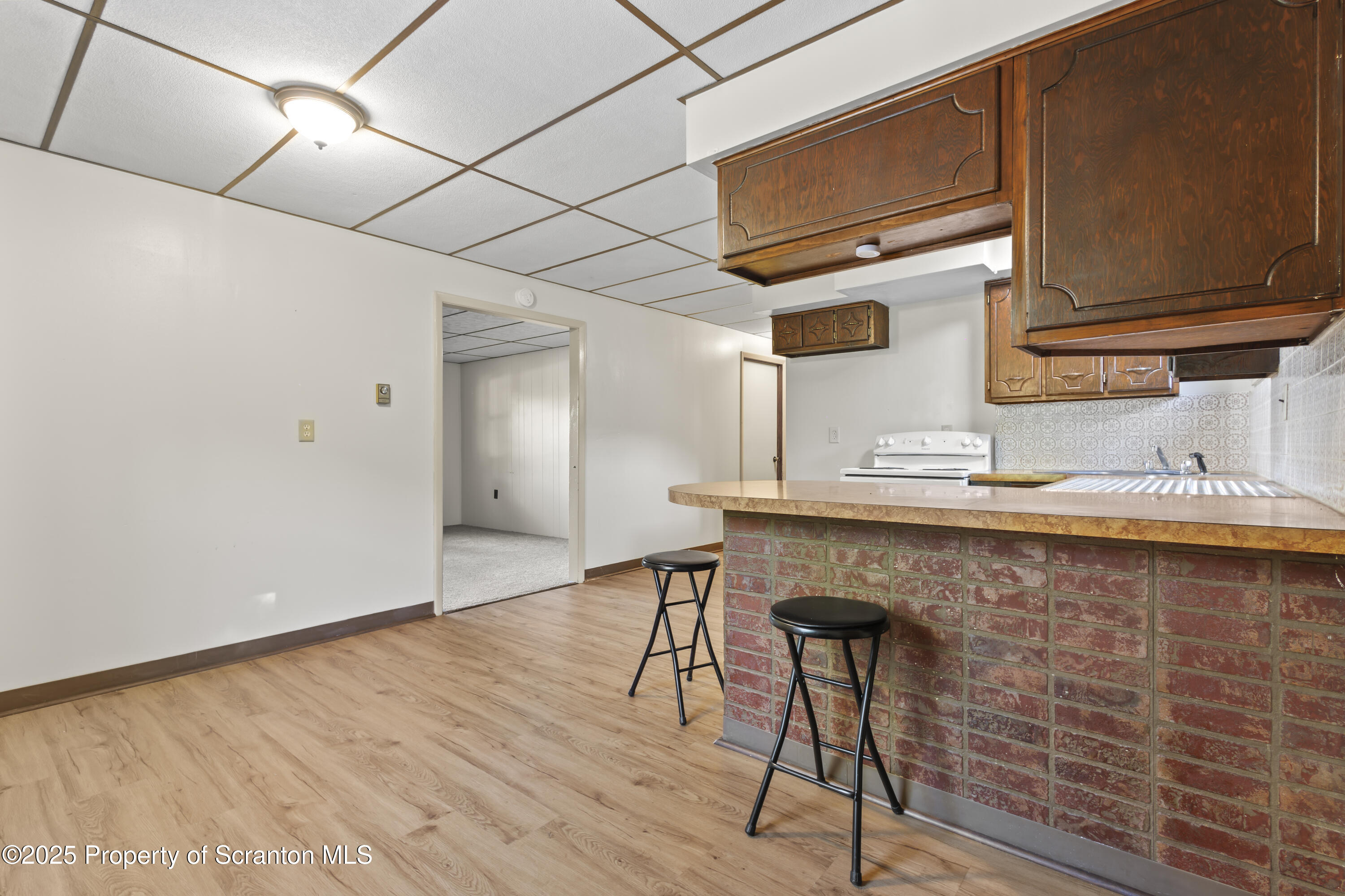 231 Gaston Place Scranton, PA 18508 - Photo 9 of 26 H27A2839