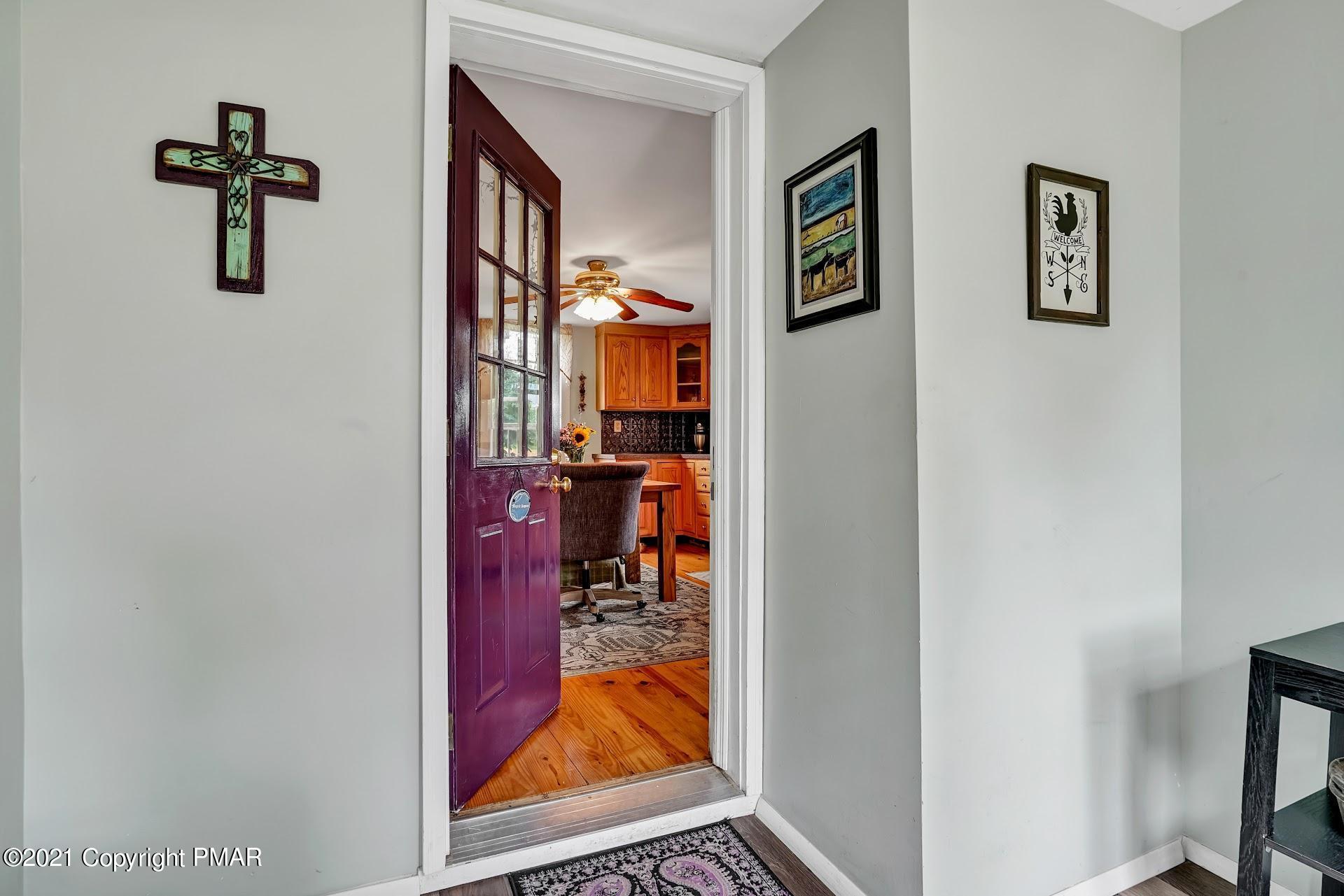 1186 Burger Hollow Road Effort, PA 18330 - Photo 4 of 35 a view of a hallway with a workspace