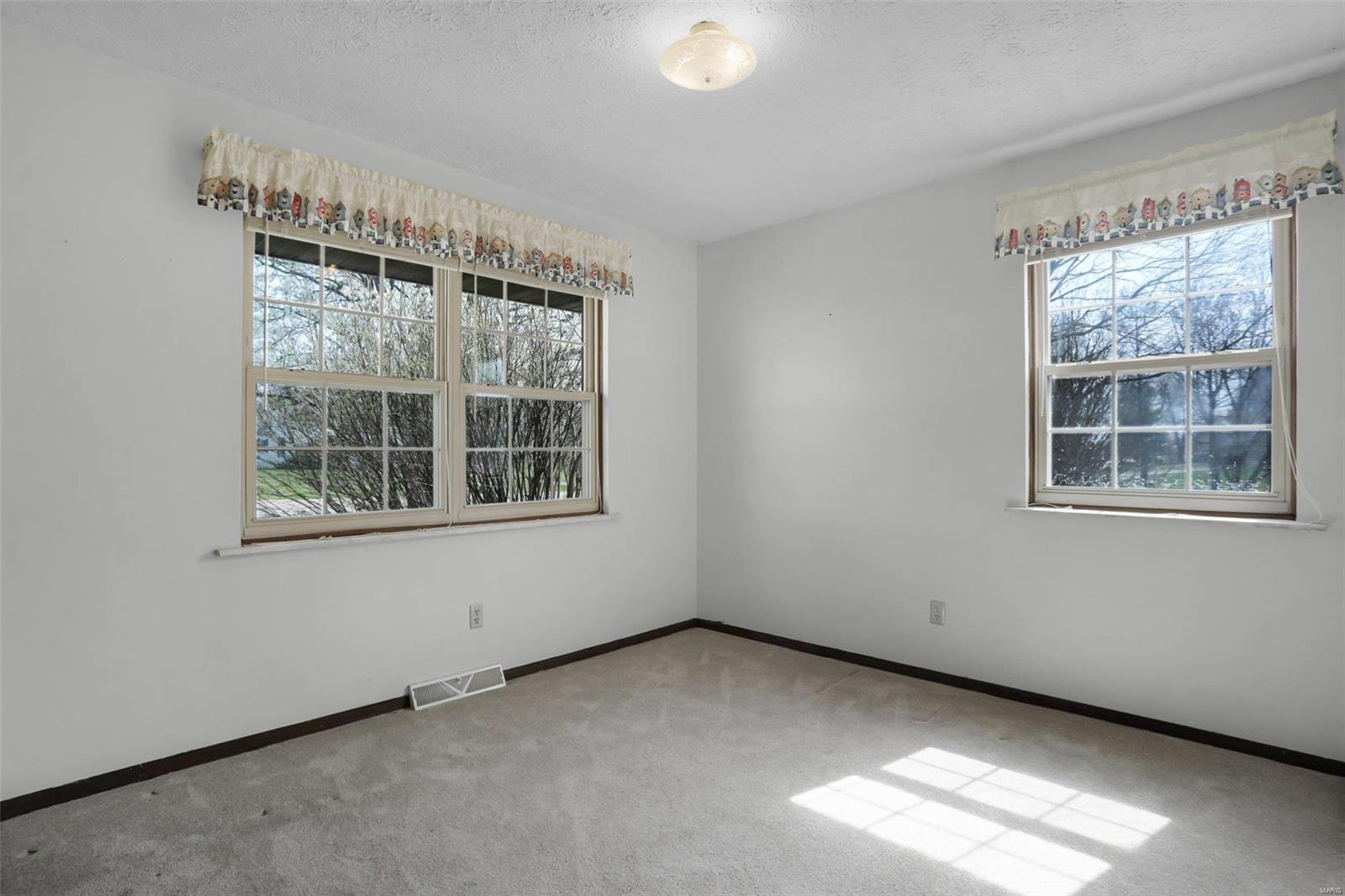 1123 Troy O'Fallon Road Troy, IL 62294 - Photo 24 of 33
