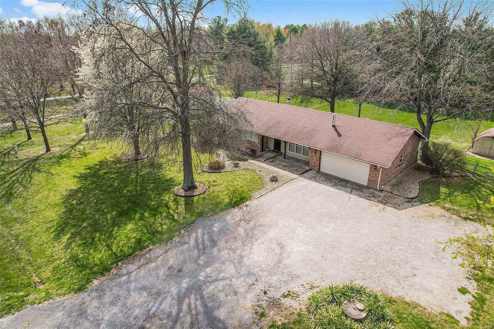 1123 Troy O'Fallon Road Troy, IL 62294 - Photo 7 of 33