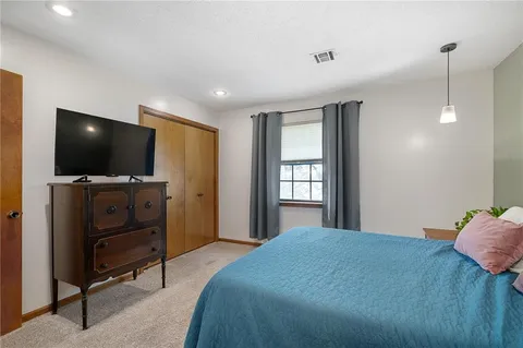 $315,000 | 9001 West 121st Terrace, Overland Park, KS 66213