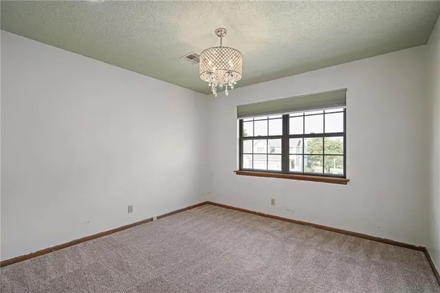 $319,500 | 9001 West 121st Terrace, Overland Park, KS 66213