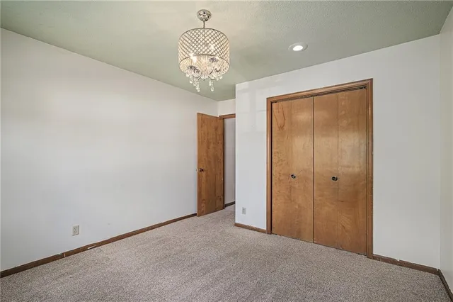 $319,500 | 9001 West 121st Terrace, Overland Park, KS 66213