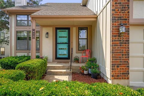 $315,000 | 9001 West 121st Terrace, Overland Park, KS 66213