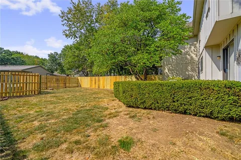 $315,000 | 9001 West 121st Terrace, Overland Park, KS 66213