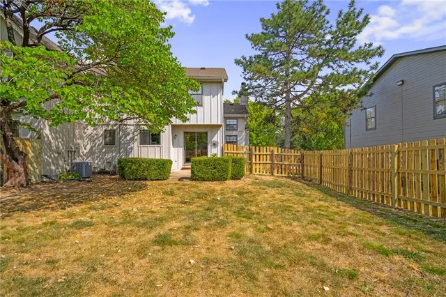 $319,500 | 9001 West 121st Terrace, Overland Park, KS 66213