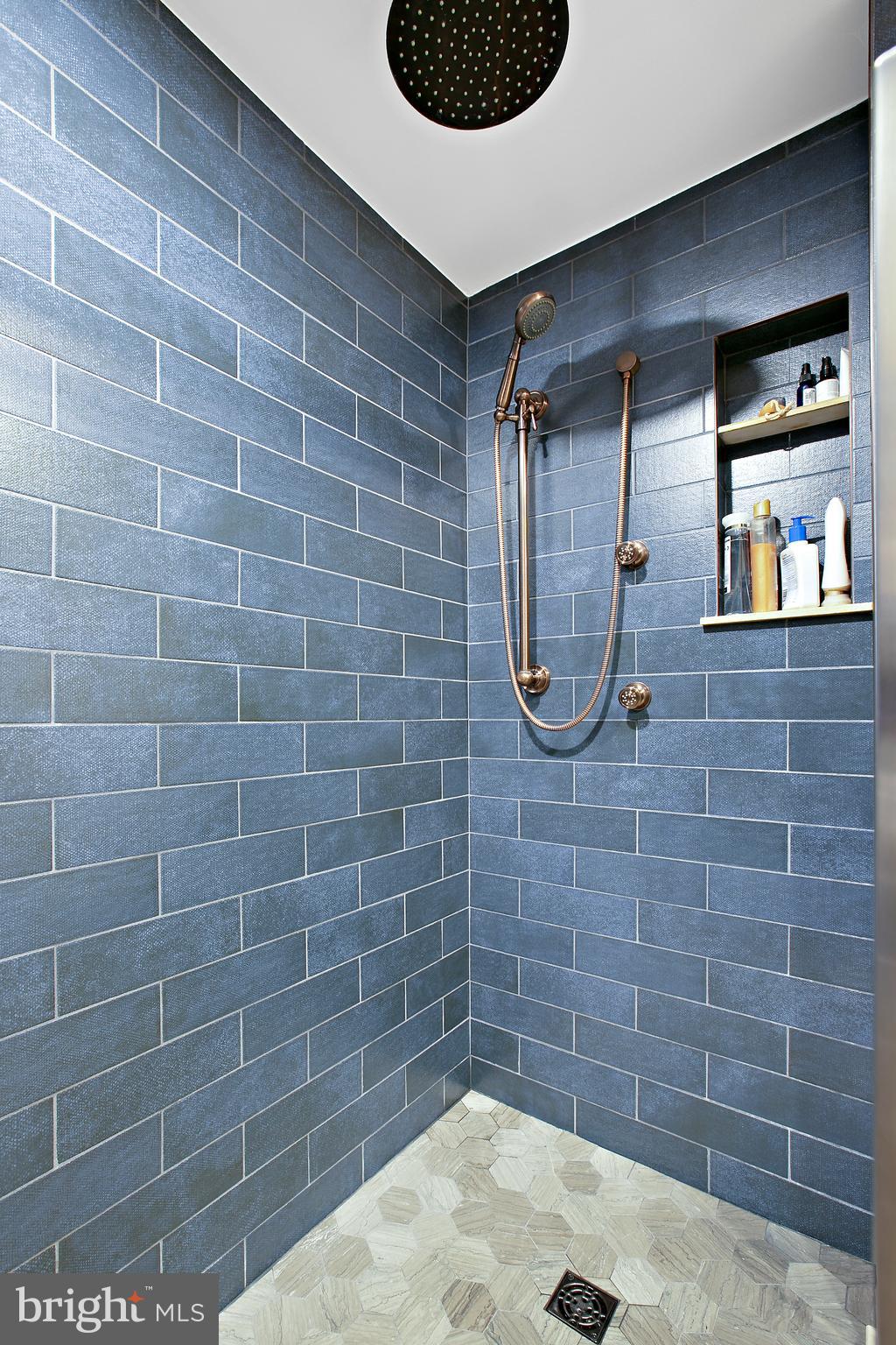 2 Cross Keys Road, Unit 2A Baltimore, MD 21210 - Photo 26 of 35 Your own spa!