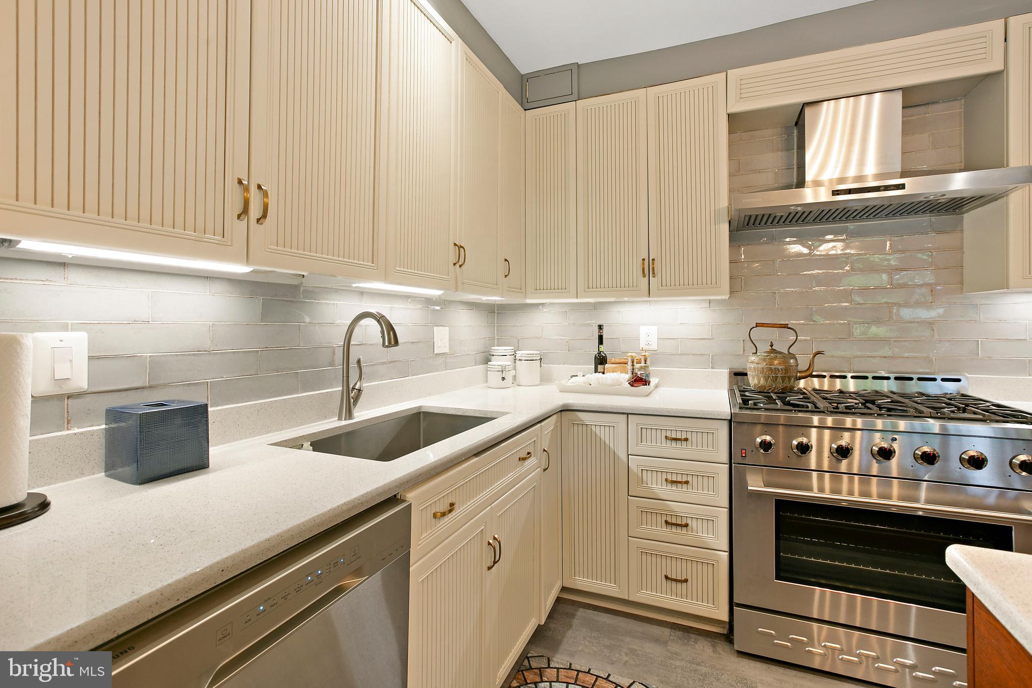 2 Cross Keys Road, Unit 2A Baltimore, MD 21210 - Photo 8 of 35