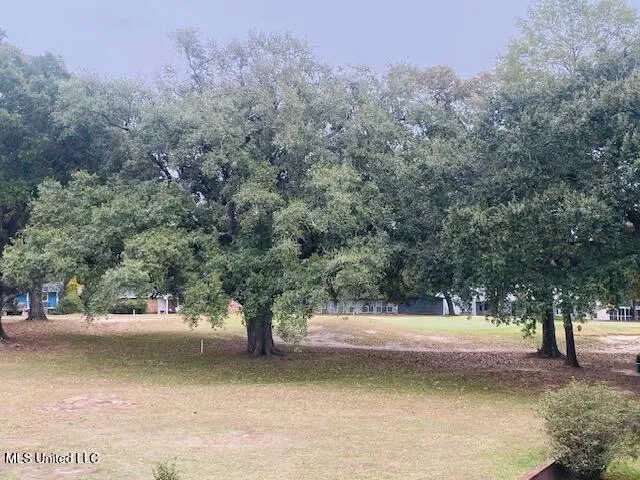 $1,375 | 208 Molokai, Unit B, Diamondhead, MS 39525