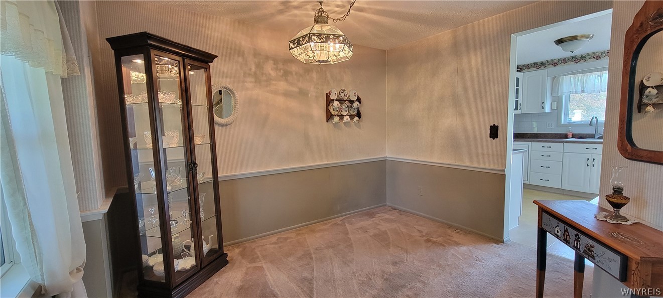 7053 Old English Road Lockport Town, NY 14094 - Photo 9 of 40
