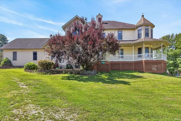 $420,000 | 646 South Country Estates Lane, Bloomfield, IN 47424