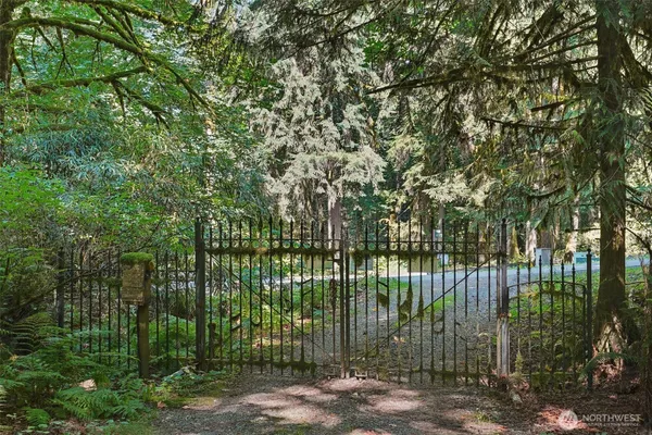 $599,900 | 29021 Northeast 52nd Street, Carnation, WA 98014