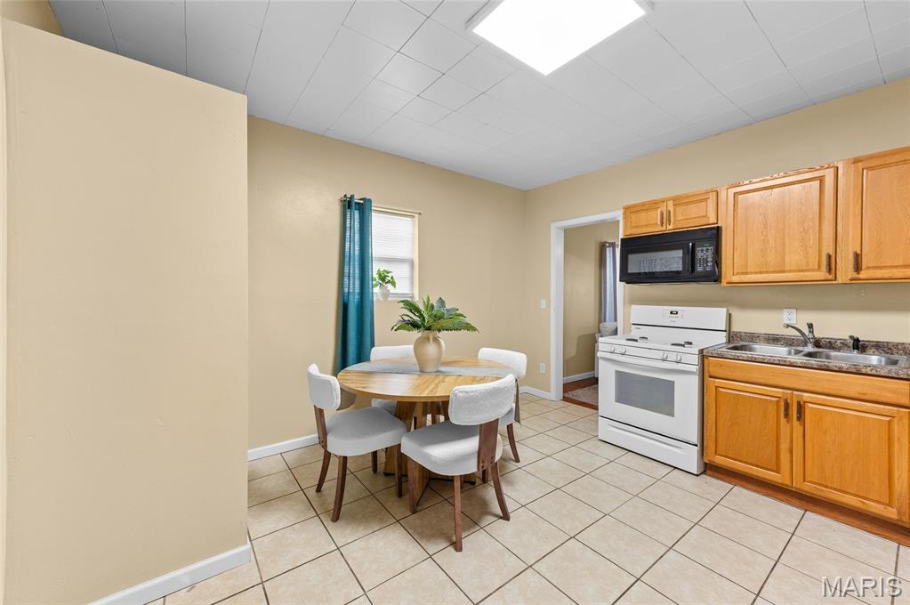 2013 Beckwith Street Madison, IL 62060 - Photo 13 of 25