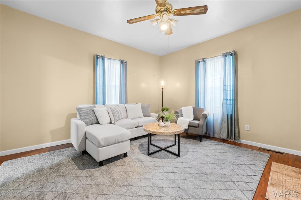 2013 Beckwith Street Madison, IL 62060 - Photo 9 of 25