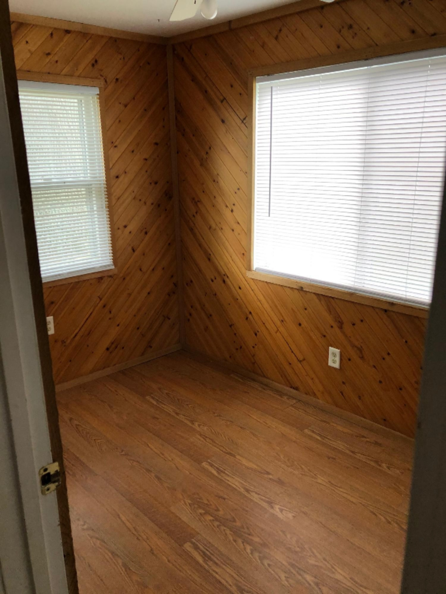3220 Service Road Muskegon, MI 49444 - Photo 17 of 24 IMG_3498