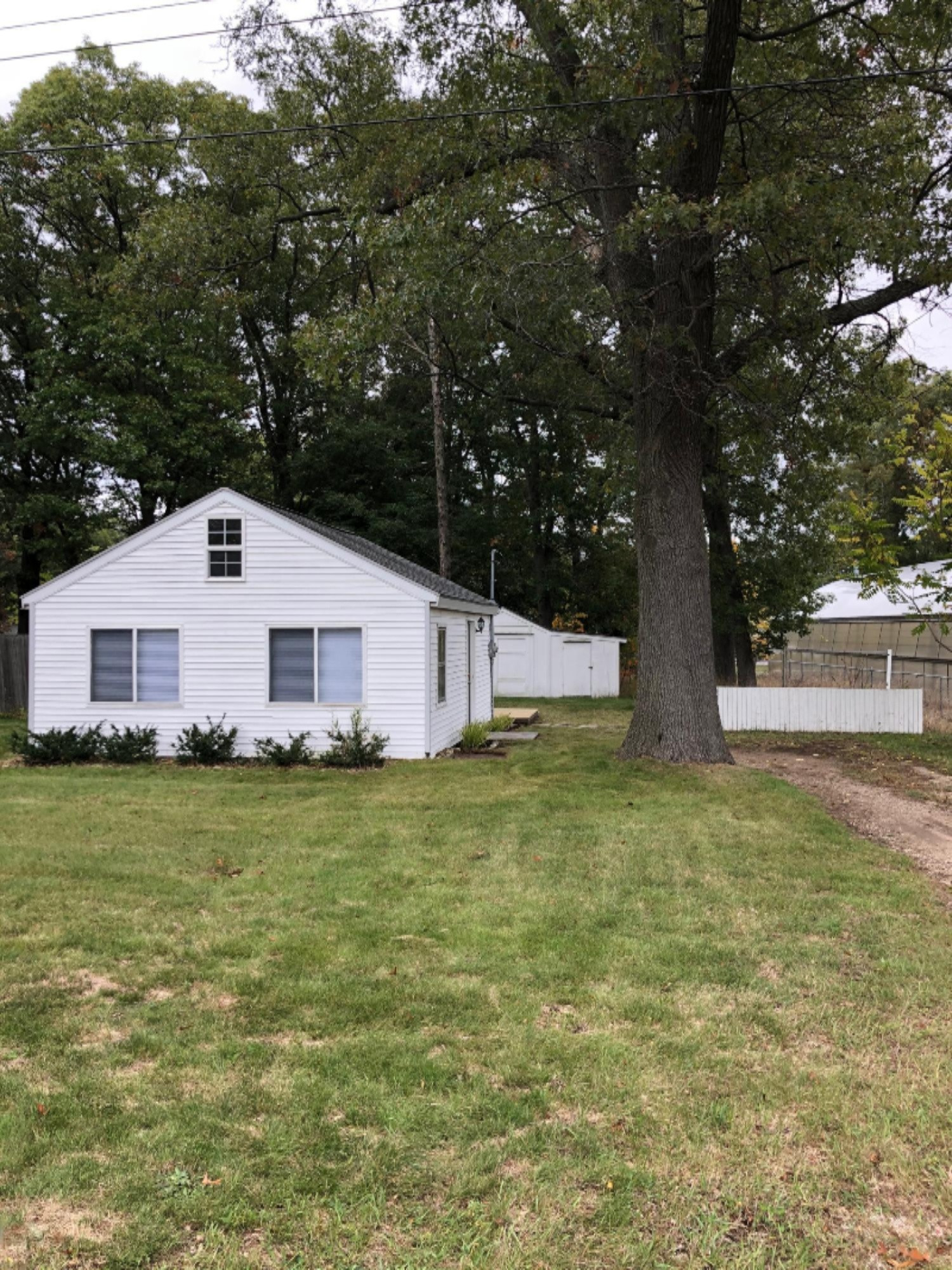 3220 Service Road Muskegon, MI 49444 - Photo 2 of 24 IMG_3511