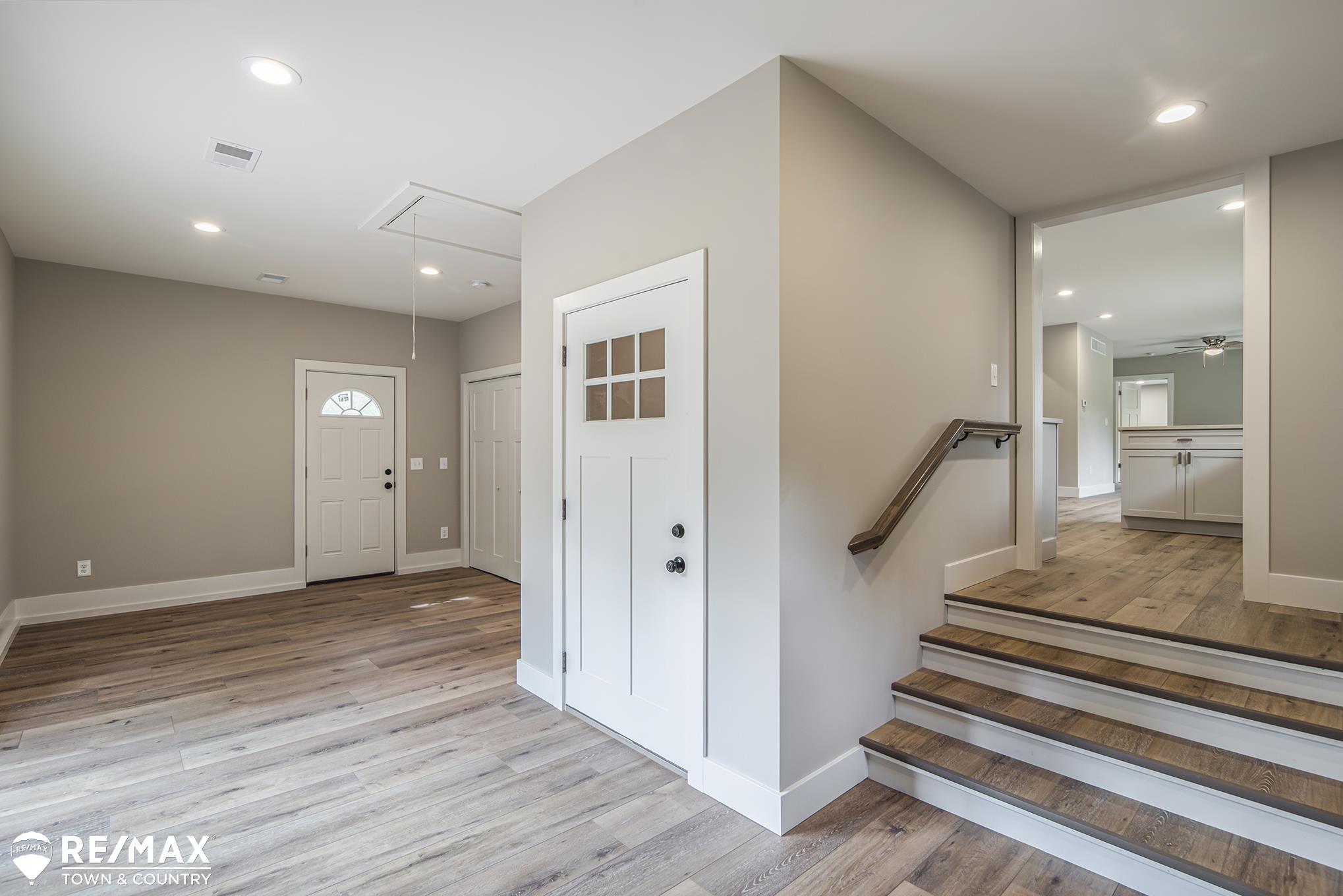 7290 Gillette Road Flushing, MI 48433 - Photo 3 of 19 Gallery Image 3
