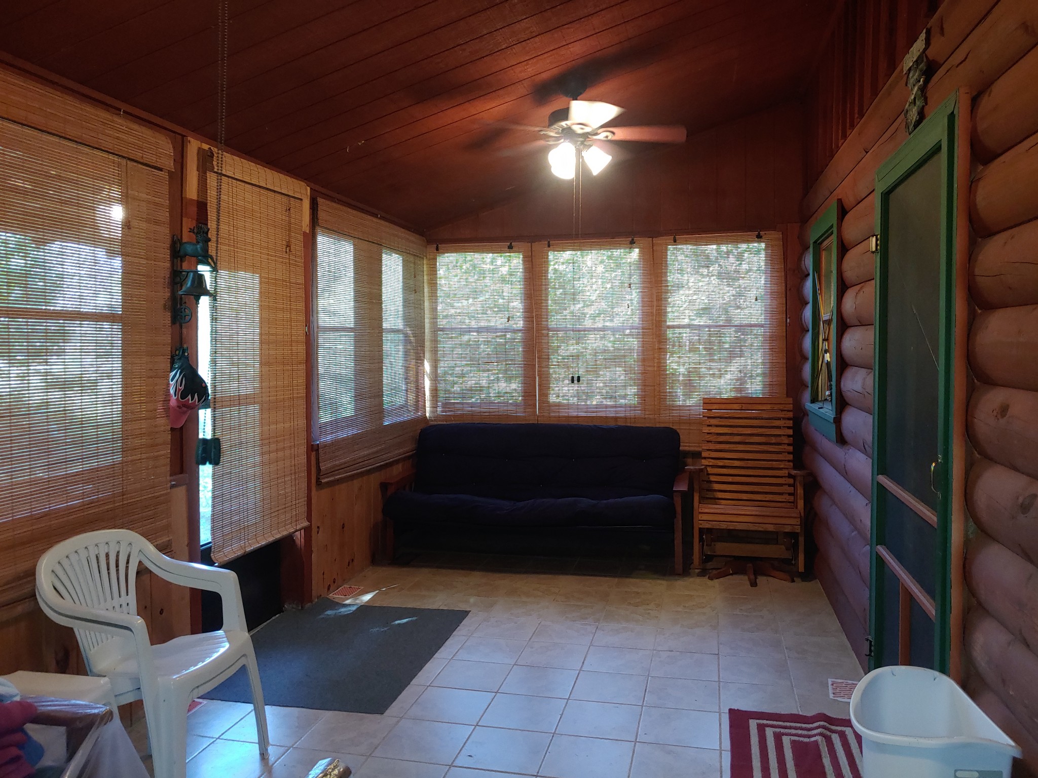 927 Lewis Branch Road Tennessee Ridge, TN 37178 - Photo 10 of 15 a living room with furniture