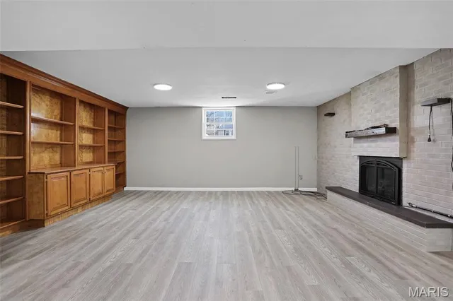 $360,000 | 46 West Beacon Hill Road, Fairview Heights, IL 62208