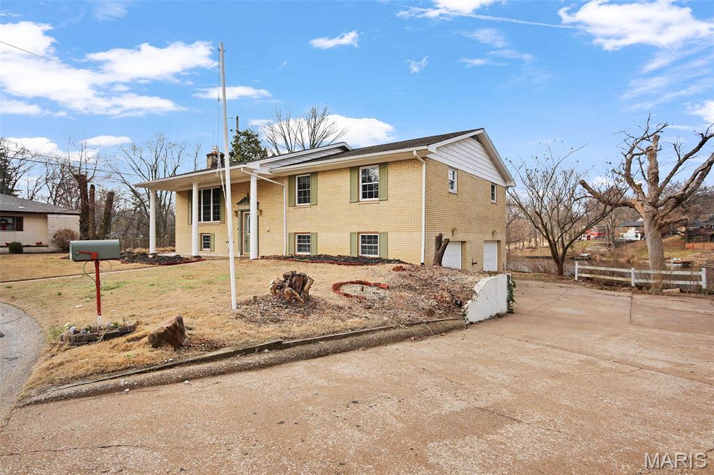 46 West Beacon Hill Road Fairview Heights, IL 62208 - Photo 2 of 34