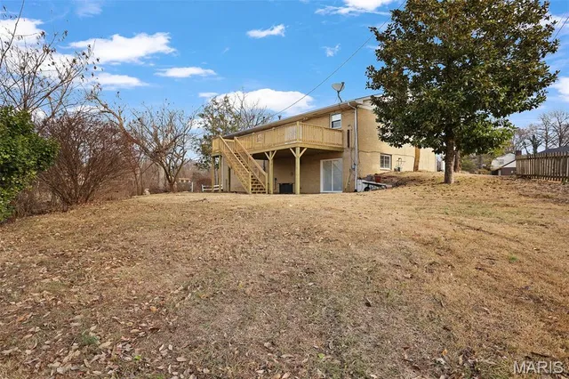 $360,000 | 46 West Beacon Hill Road, Fairview Heights, IL 62208