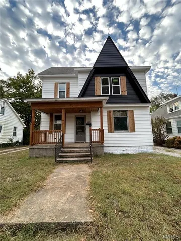 $149,900 | 615 Bowman Avenue, East Alton, IL 62024