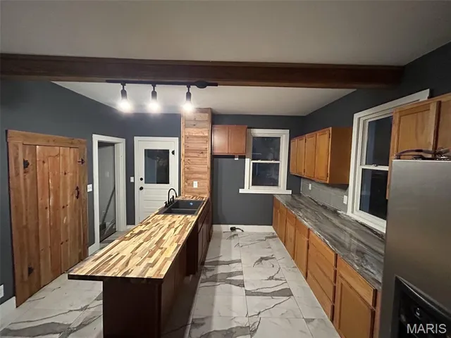 $149,900 | 615 Bowman Avenue, East Alton, IL 62024