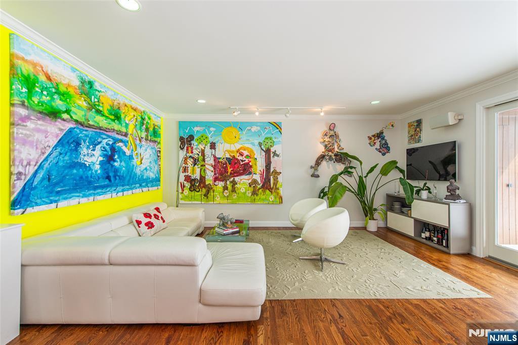 8 Madison Avenue Montclair, NJ 07042 - Photo 17 of 47