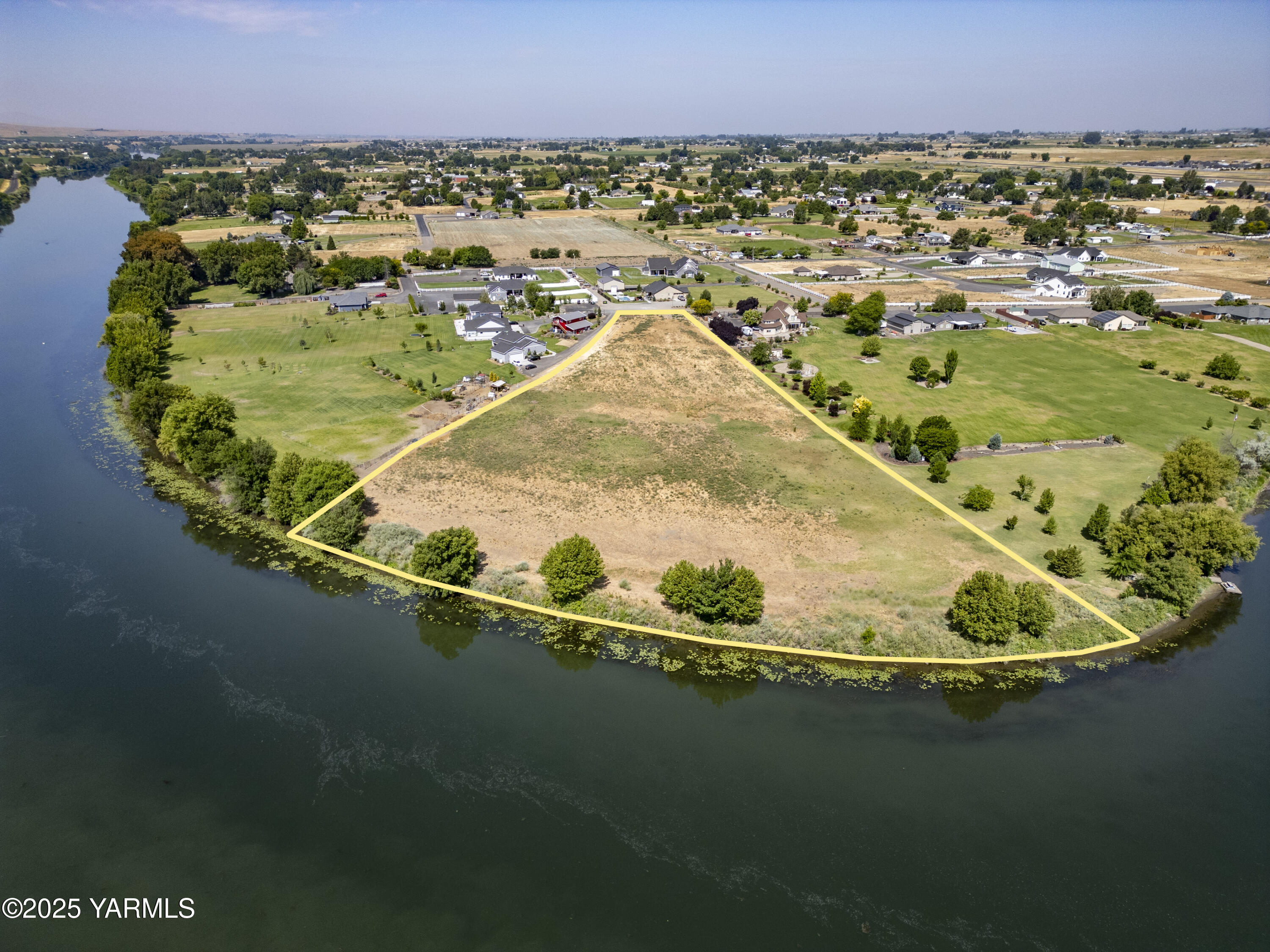 723 1366 Prairie South Prosser, WA 99350 - Photo 5 of 11 a view of a swimming pool