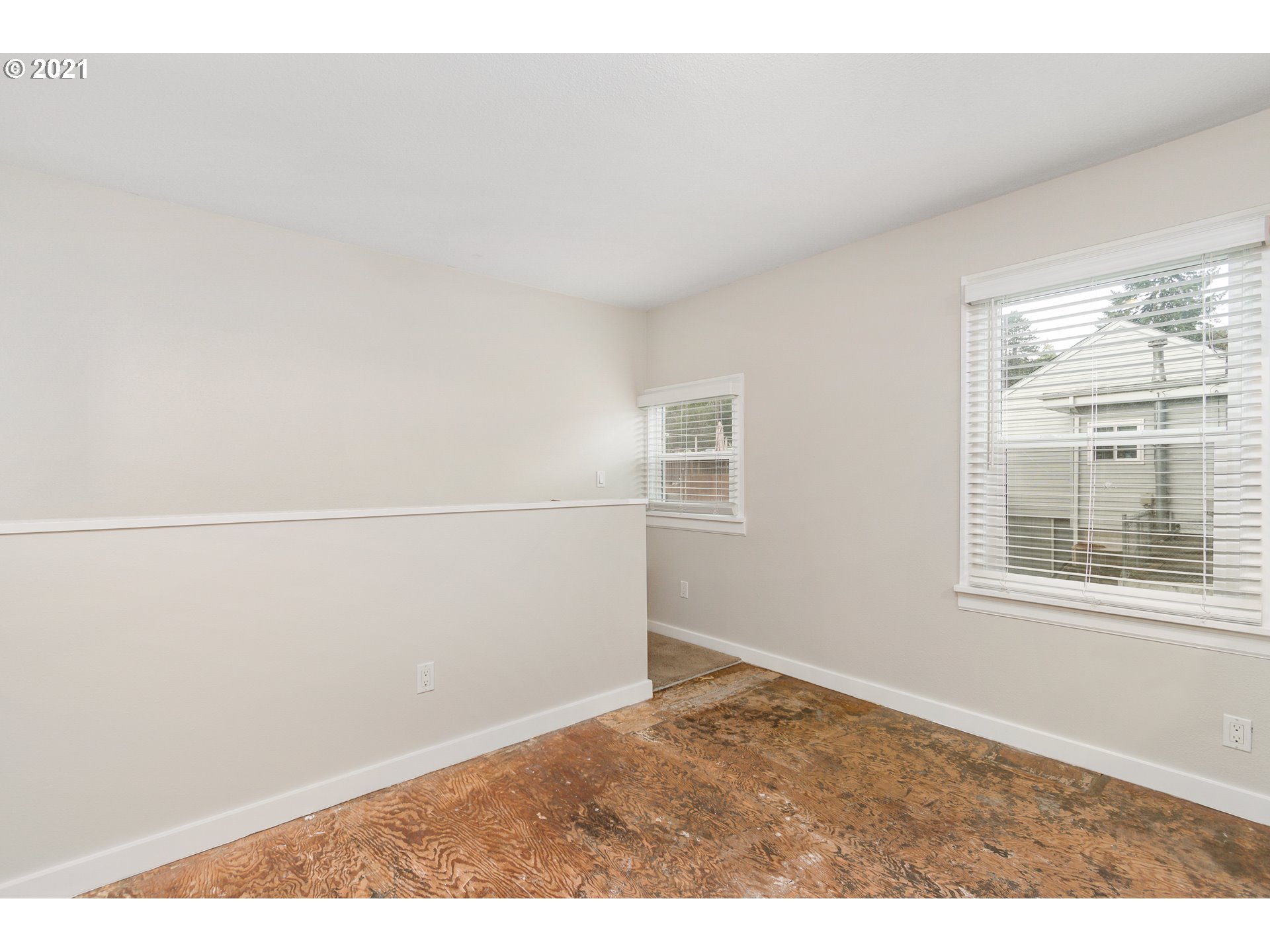 3619 Columbia Heights Road Longview, WA 98632 - Photo 8 of 27 Gallery Image 8