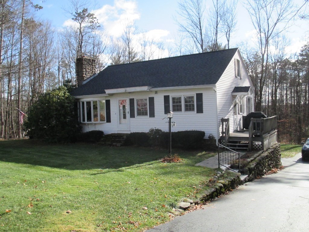 39 Center Street Ashburnham, MA 01430 - Photo 1 of 42 Gallery Image 1