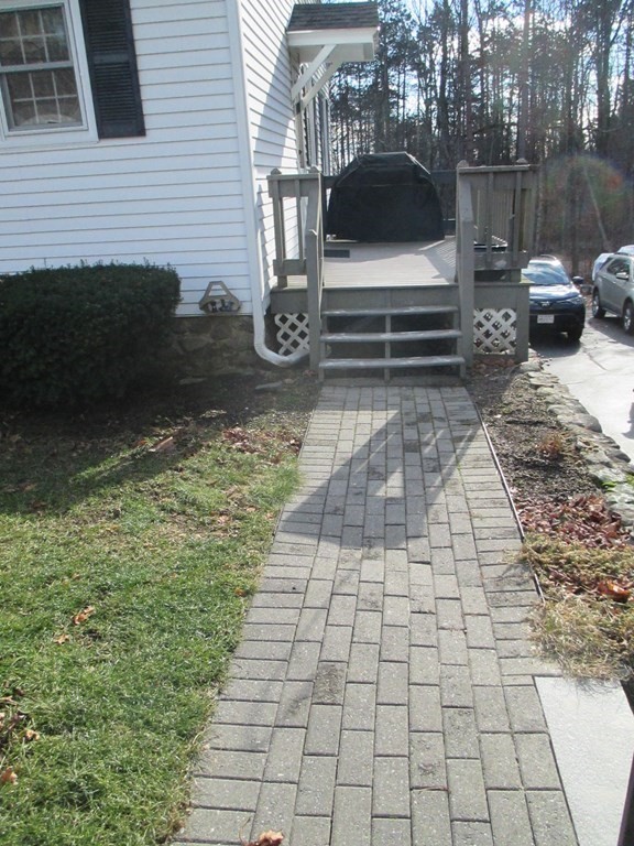 39 Center Street Ashburnham, MA 01430 - Photo 3 of 42 Gallery Image 3