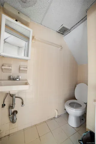 $999,000 | 150-62 Booth Memorial Avenue | Queensboro Hill