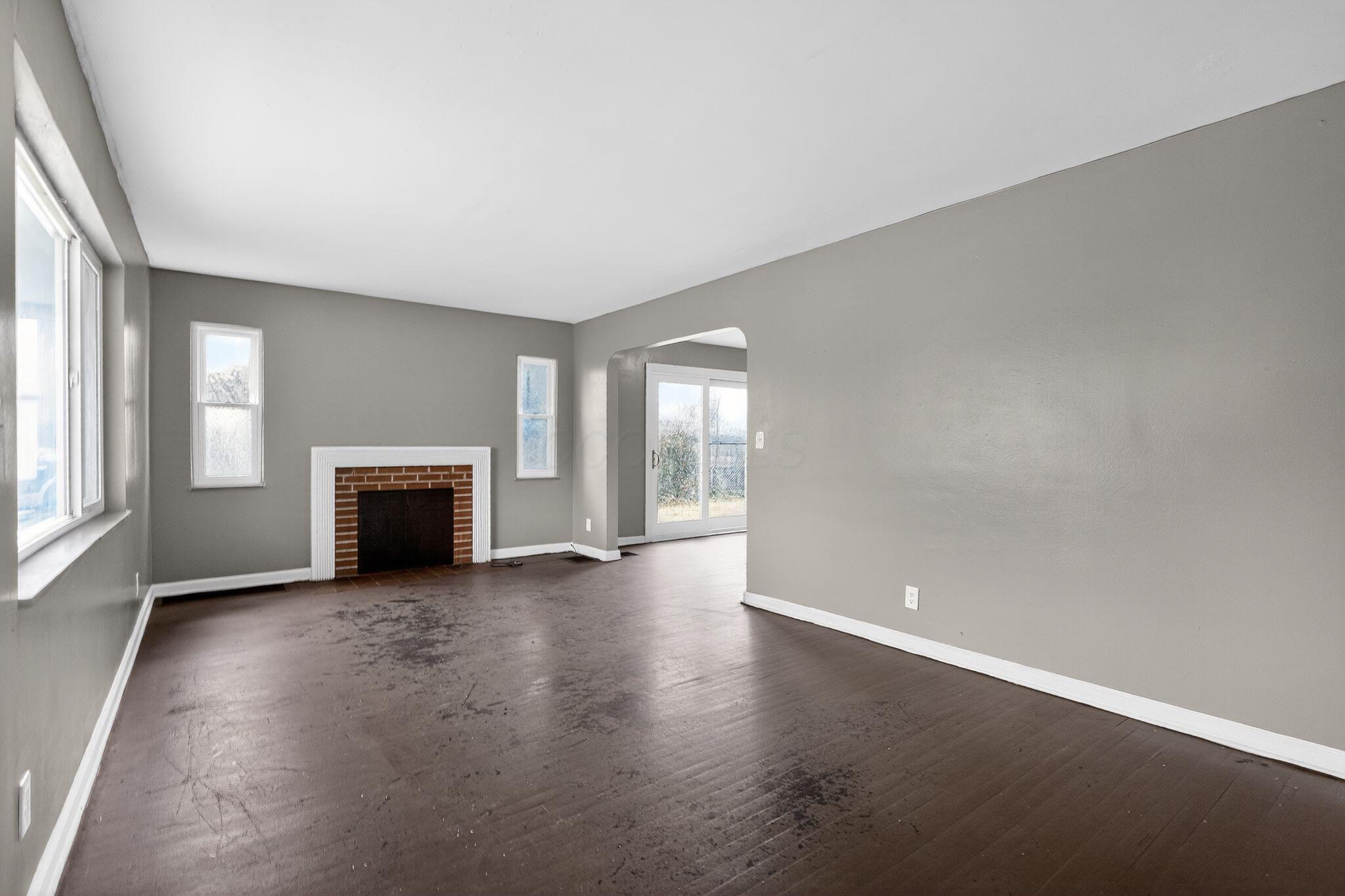 161 South James Road Columbus, OH 43213 - Photo 7 of 34