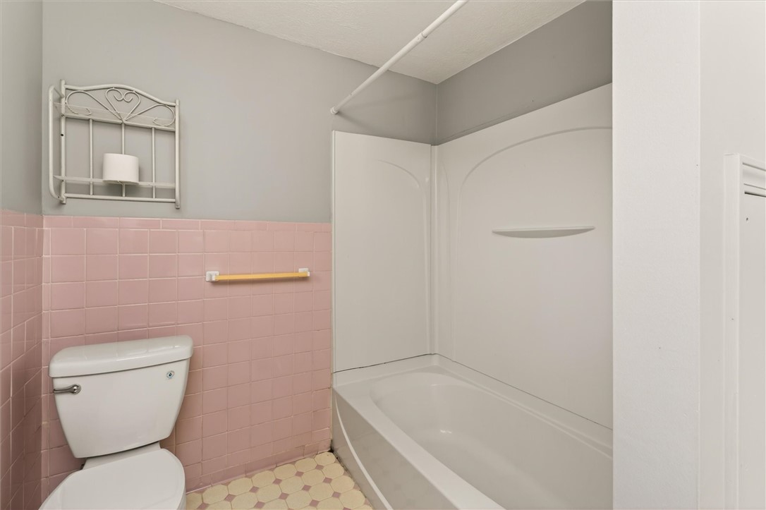 126 West Avenue East Rochester, NY 14445 - Photo 23 of 34