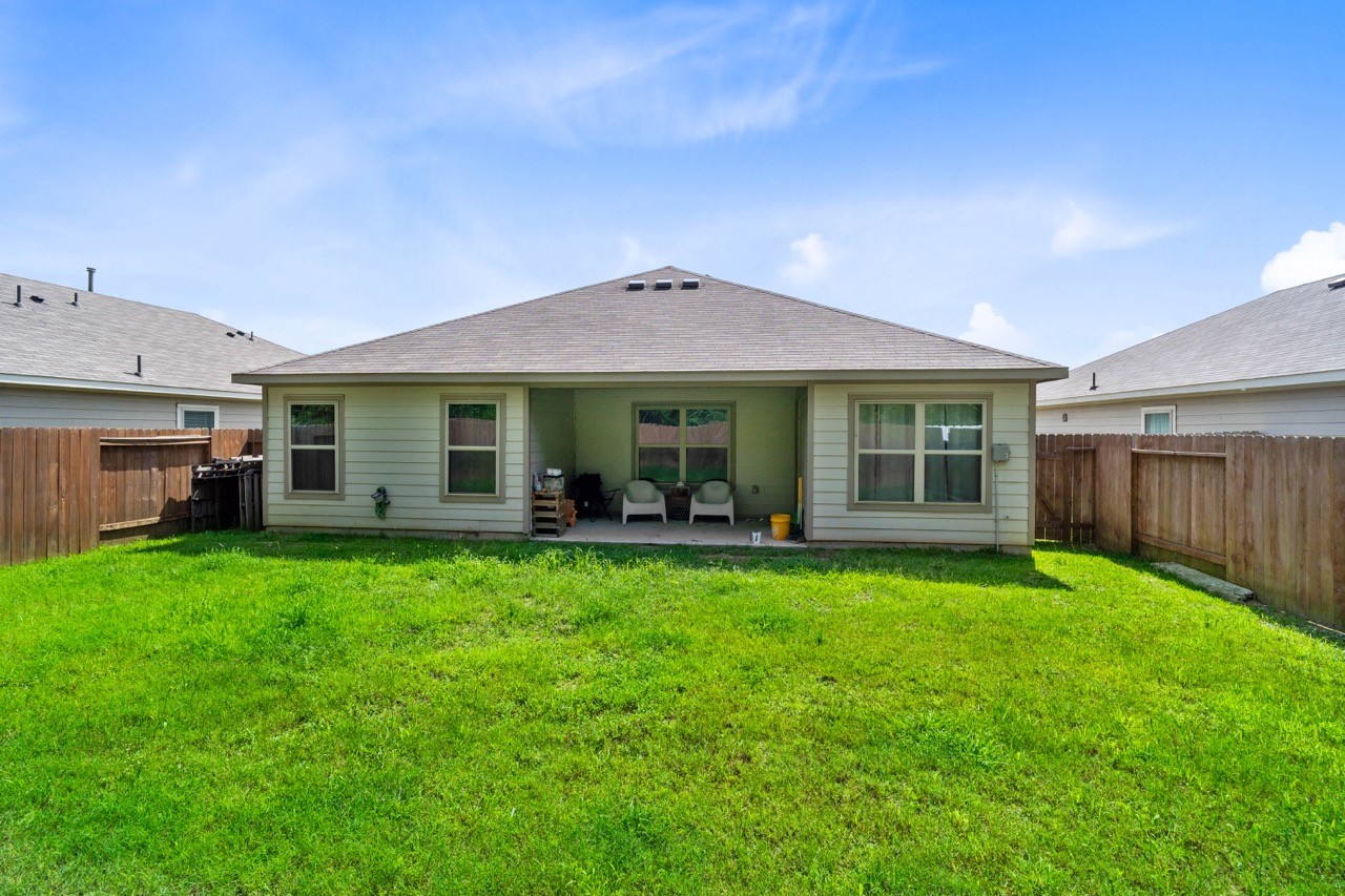 9931 Spring Creek Road Cleveland, TX 77327 - Photo 11 of 38